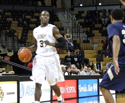 Knights basketball dominate Southwestern Hurricanes 65-50