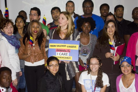 Venezuelans at Valencia rally to support homeland with SOS program
