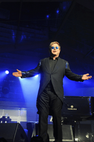 Elton John to play Amway Center in part of “All the Hits” tour