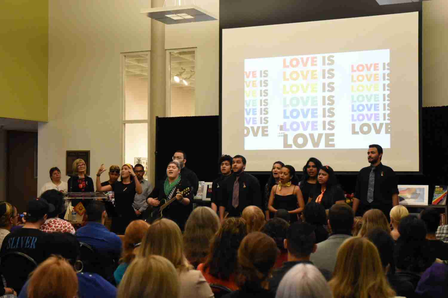 Valencia+Opera+Workshop+Choral+group+sets+an+emotional+tone+for+the+East+Campus+Pulse+Remembrance+ceremony+by+opening+things+with+%22Heroes+All+Around.%22